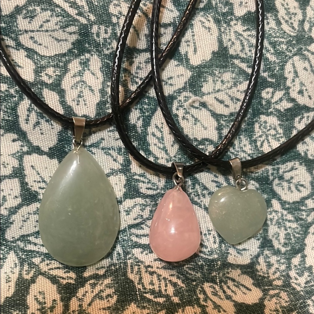 🖤Witchy Carved Crystal Pendants🖤